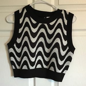 Sweater vest crop top